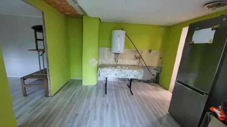 Kásád - 2 családi ház 6154 m2-es telken eladó