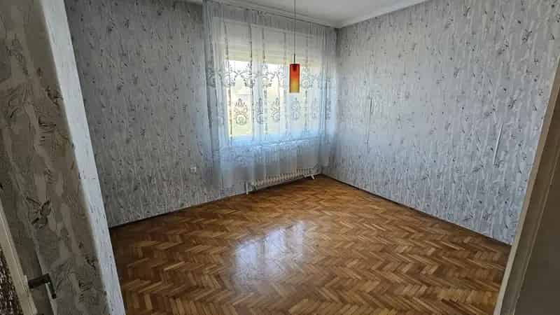 Miskolc Szirma 2x120 nm-es 4 szobás családi ház vendéglátó egységgel