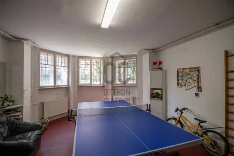 Budapest XI kerület családi ház eladó 10 szoba 3 fürdő