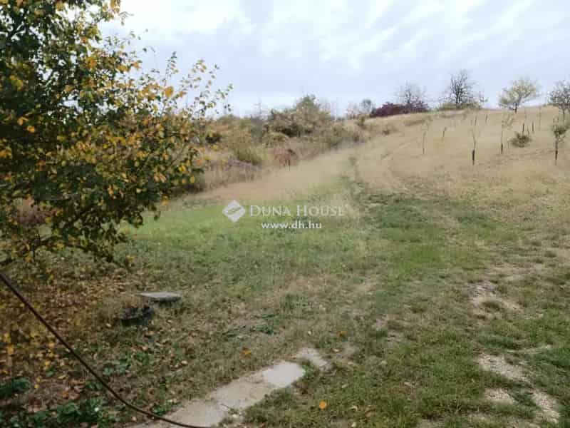 3086 nm-es zártkerti telek eladó Únyon