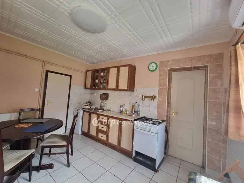 136 m2-es téglaház eladó Dabronyban