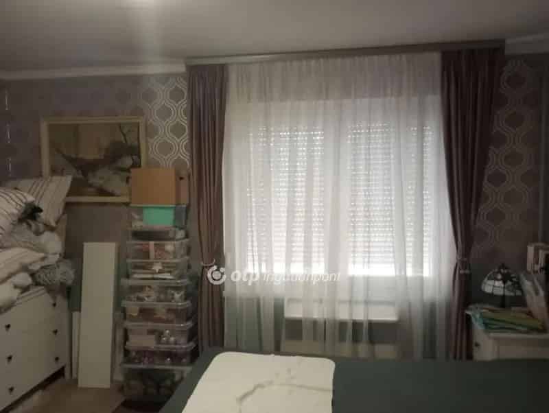 Baja felújított családi ház eladó 75m2