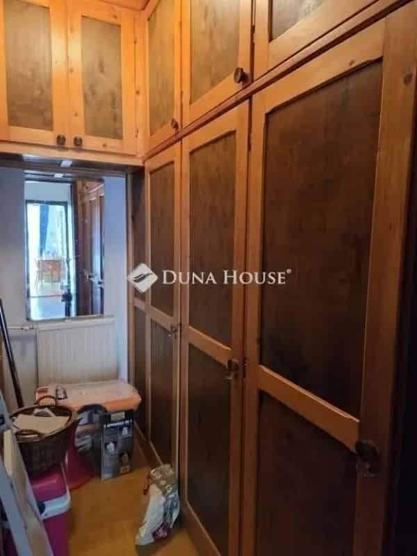 Pécs Mecsekoldali panorámás ingatlan eladó - 3 hálószoba, terasz, garázs