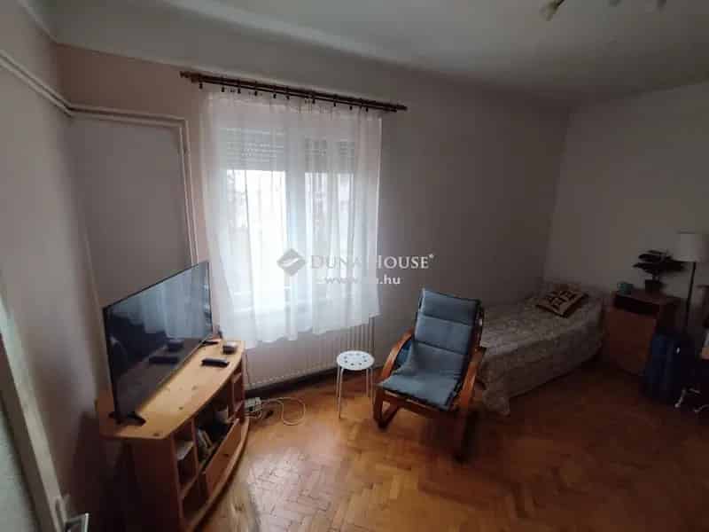 Tatabánya Óváros 55 m2-es 2 szobás felújított lakás eladó