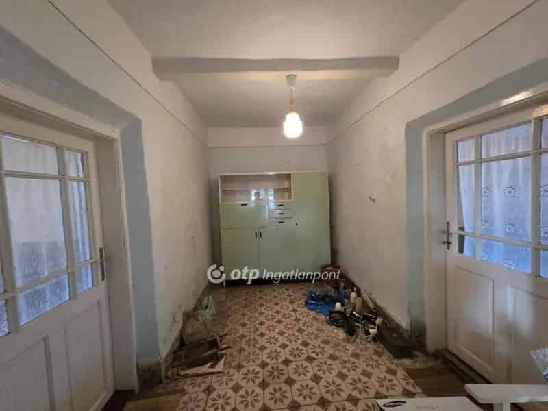 Kaba 68nm-es családi ház 1171nm-es telken