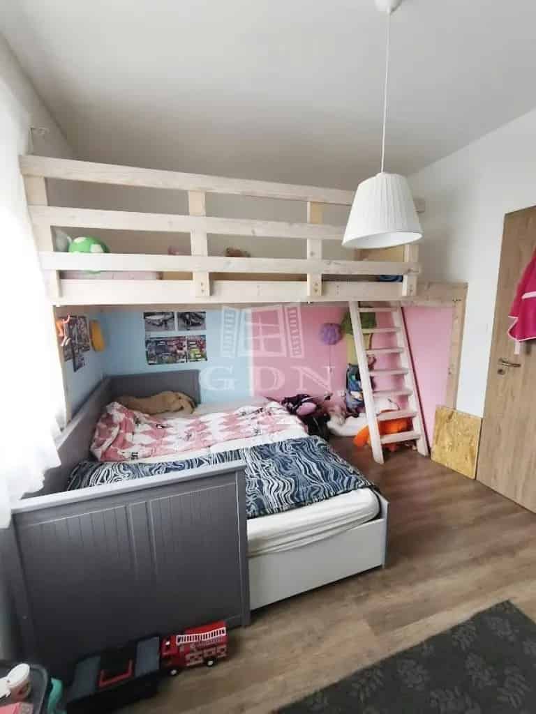 Péceli ikerház eladó alacsony rezsivel napelemmel