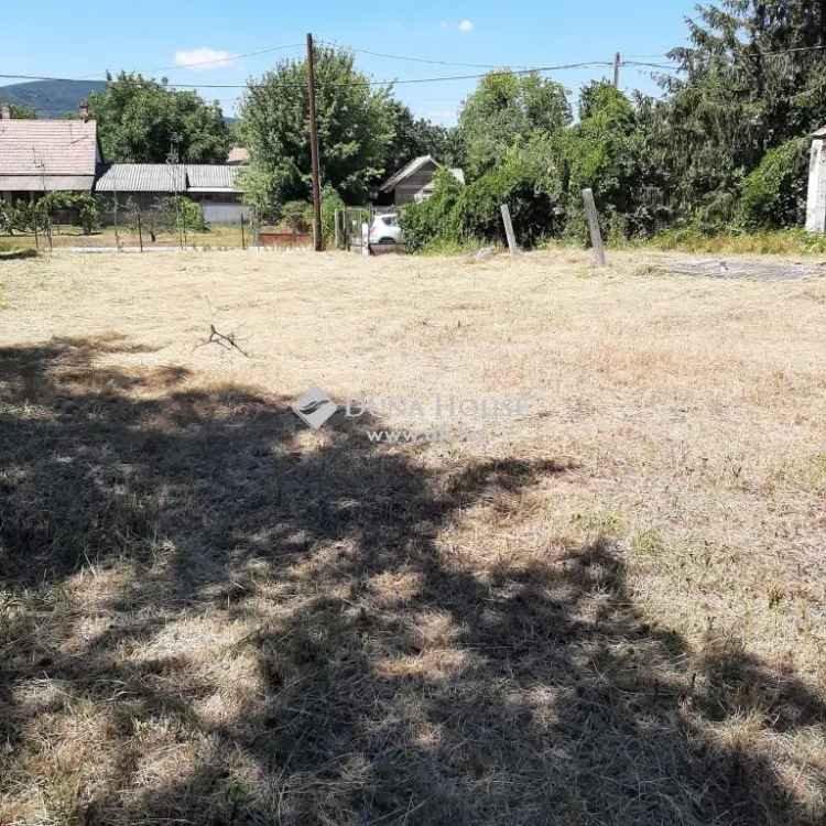 Szigetmonostor 1457 m2-es Telek 60 m2-es Házzal Elado