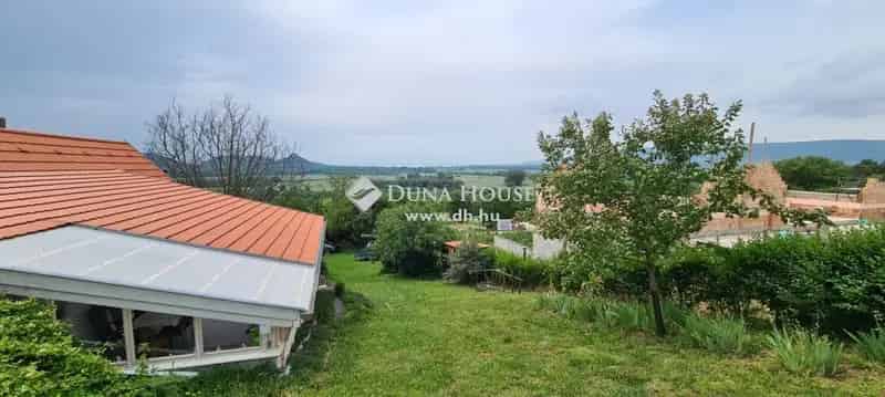 Felújított Pince-Présház Panorámás Kerttel