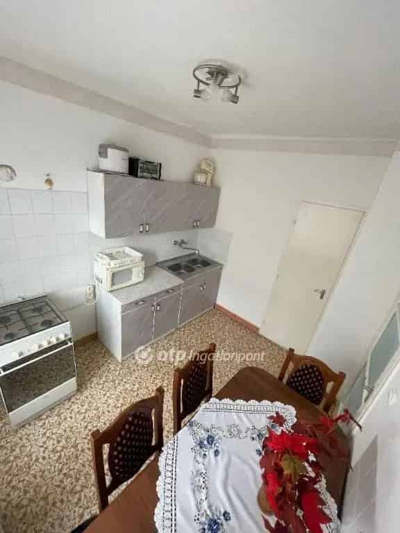 Ház Kiadó , Pétervásárai járás, Alföld és Észak