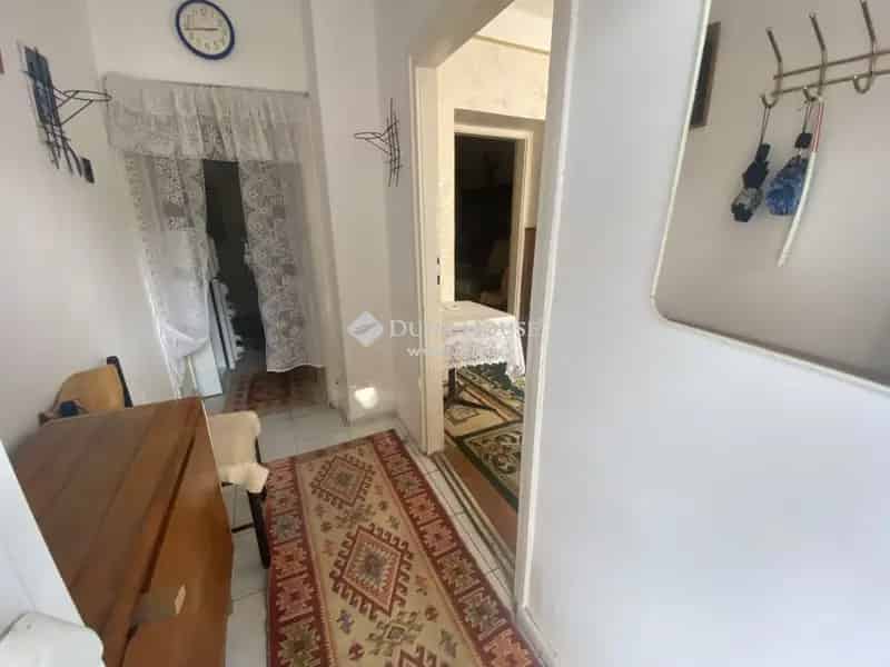 Budakeszi 31 nm-es Lakás eladó saját kertrésszel