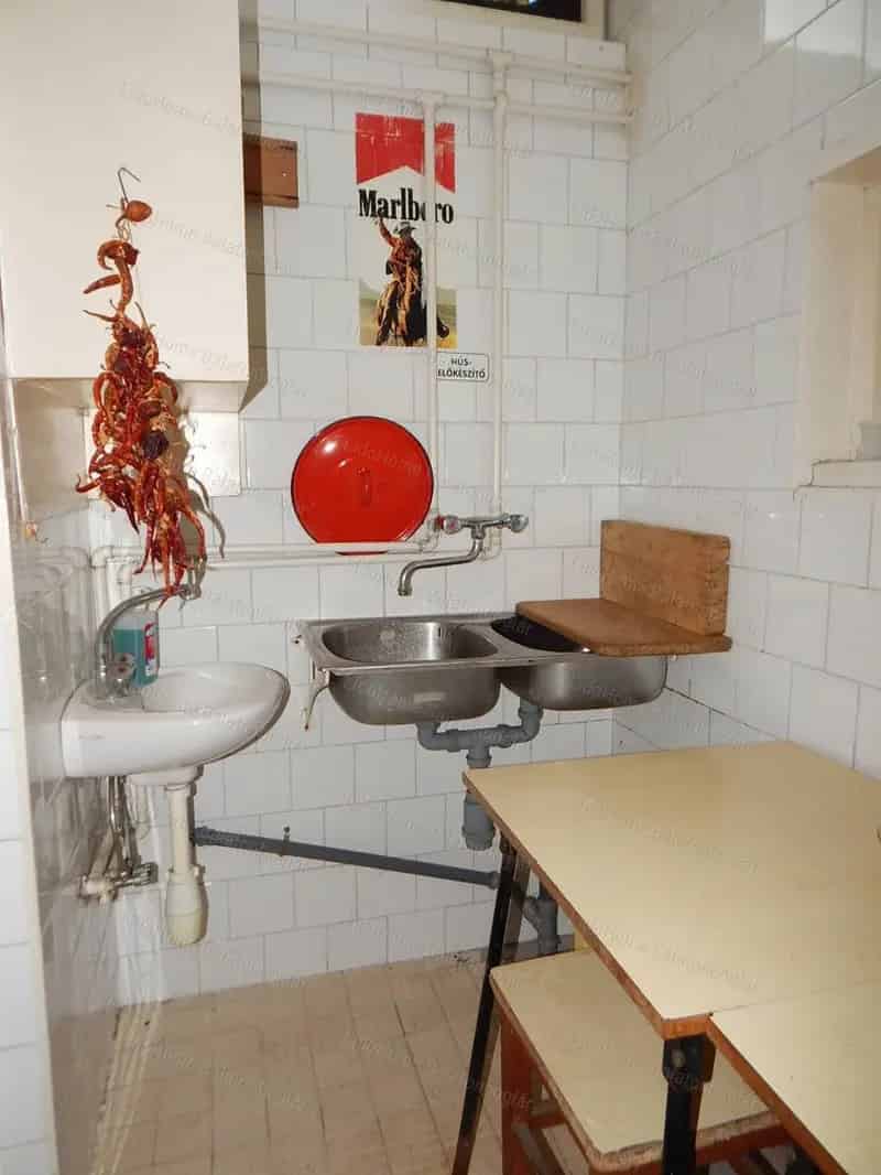 Balatonfenyvesi Üzleti Ingatlan Eladó