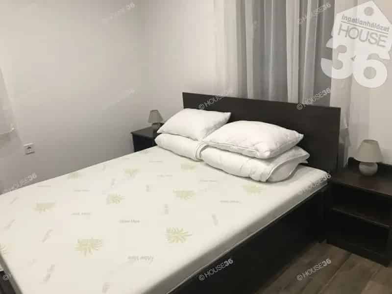 Apartmanház eladó Békésszentandráson 289 nm 6 szoba jakuzzival és medencével