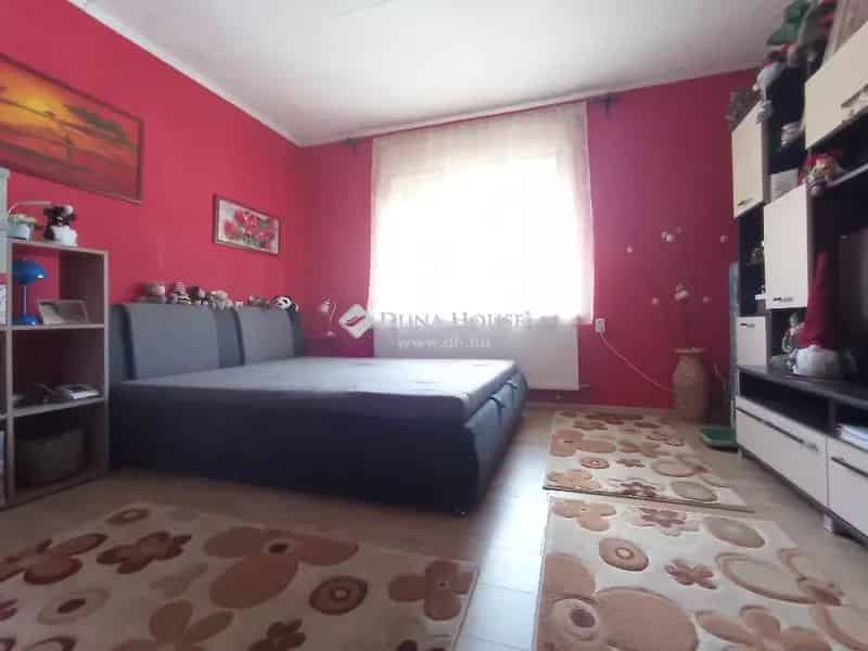 Békéscsaba Kertváros - 2 Lakásos Családi Ház Eladó