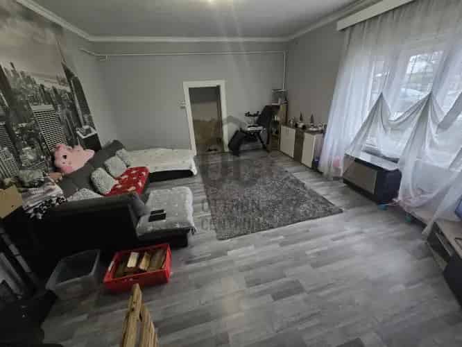 Szabadbattyáni családi ház eladó - 159 m² - többgenerációs