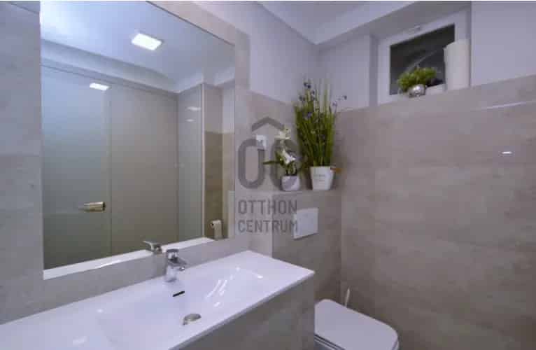 Budapest II kerület Luxus Villa Eladó 550nm Wellness Medence Panoráma