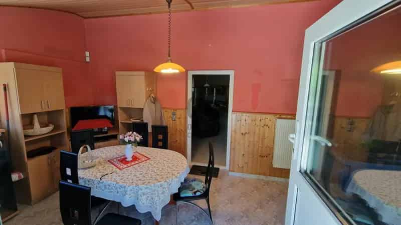 Szigetszentmiklósi Luxus Ingatlan Elado - Napelemmel, Szaunaval, Solarialmal