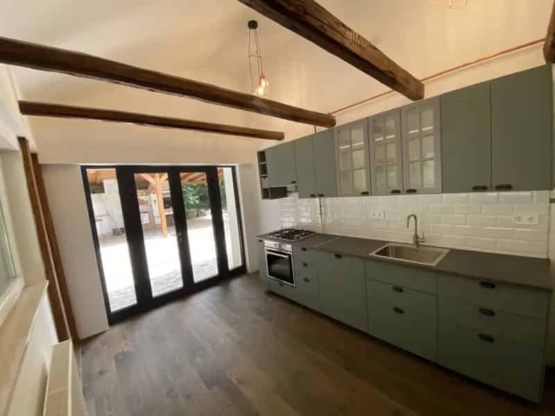 Felujitott Haz Balatonhoz Kozelt 2000m2 Telekkel