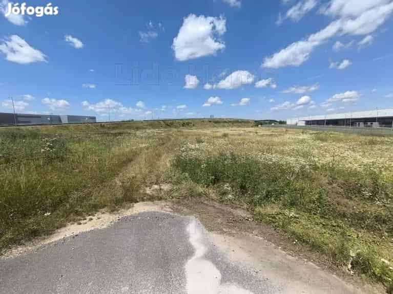 Eladó iparterület Győr Ipari Parkjában 11 908 m2