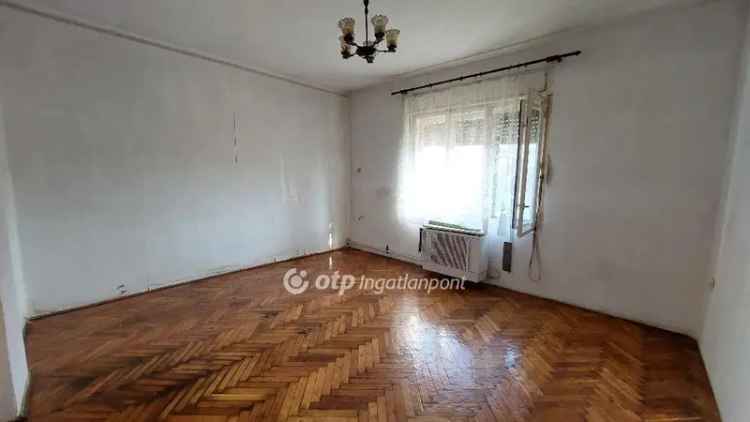 Karcag 70 9 nm-es 2 szobás tégla ház eladó 718 nm telekkel