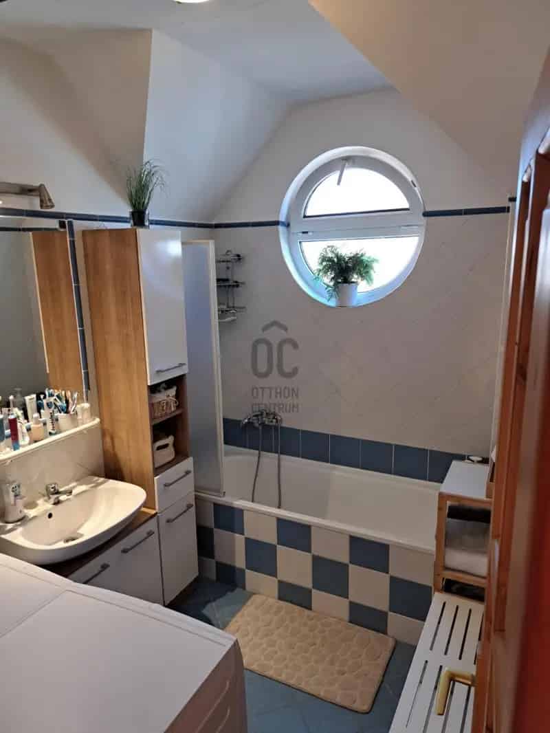 Debrecen Belváros Közeli 80 nm-es 4 Hálószobás Társasházi Lakás
