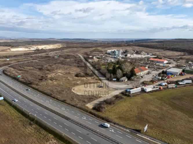 Veszprémi eladó telek 20 35 hektár Gip-07 beépítés