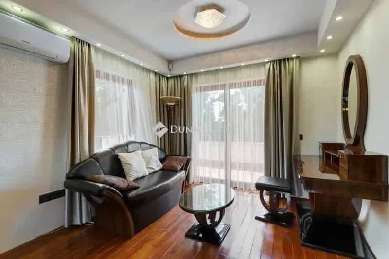 Luxus Hacienda Gödön a Duna-parton 7 hálószobával és 4-6 autós garázzsal