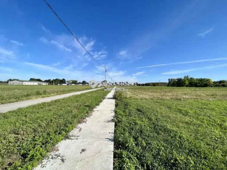 Gerjenben eladó 1330 nm-es építési telek - kiváló elhelyezkedés