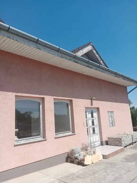 Ipari Ingatlan Elado Nagy Telekkel Raktarral Ocsai Uton