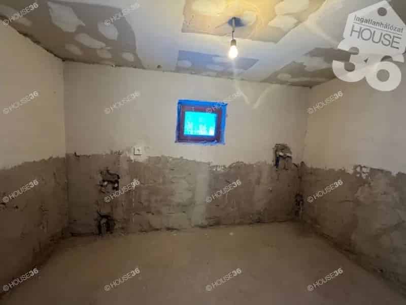 Gátéron eladó befejezésre váró családi ház 110 m2 2162 m2 telekkel