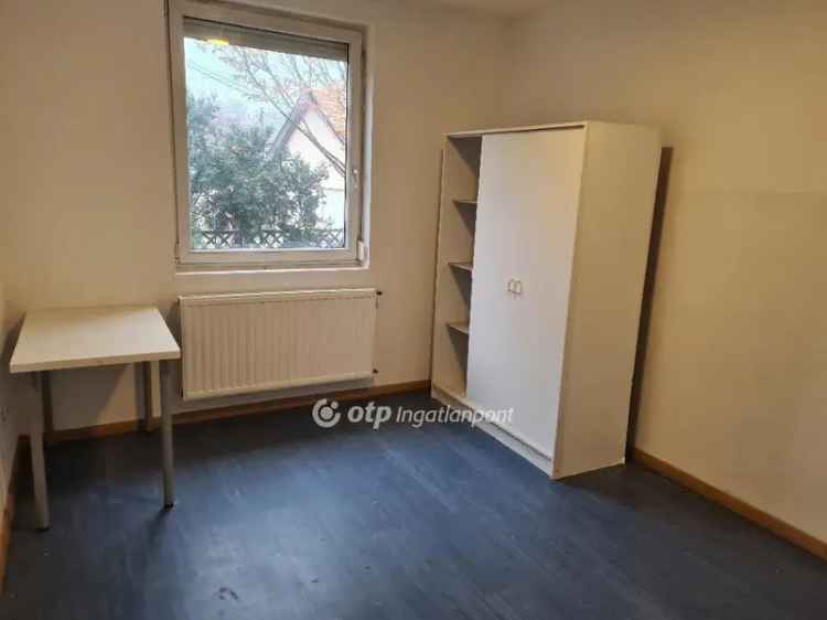 XVIII Kerületi Családi Ház Eladó 9 Szoba 4 Fürdőszoba 1024m2 Telek
