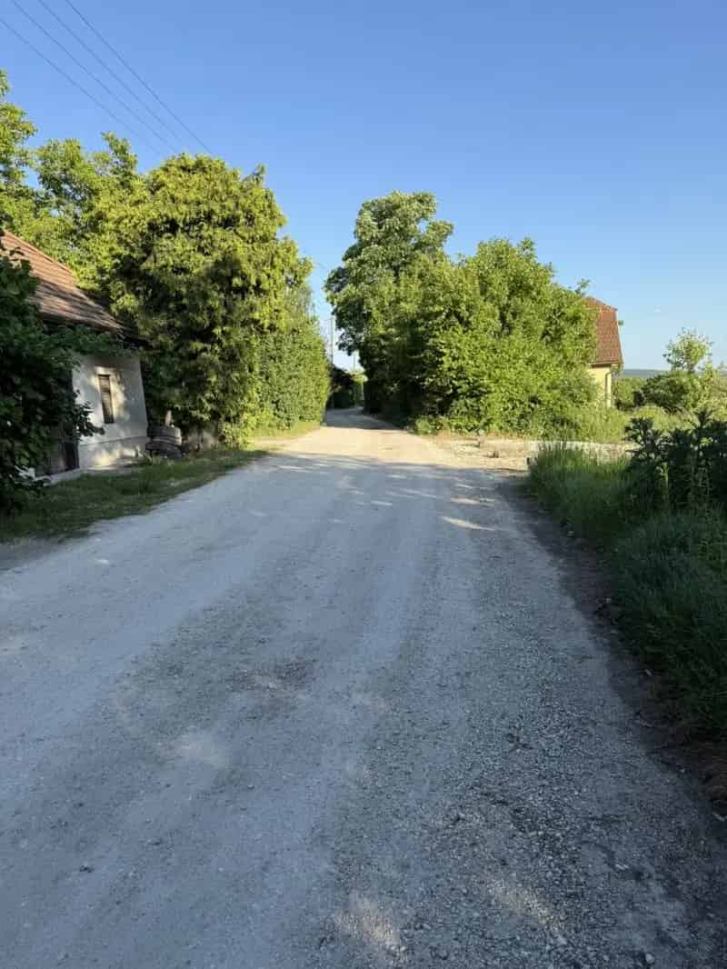 Bicskei zártkert eladó 1380 m2