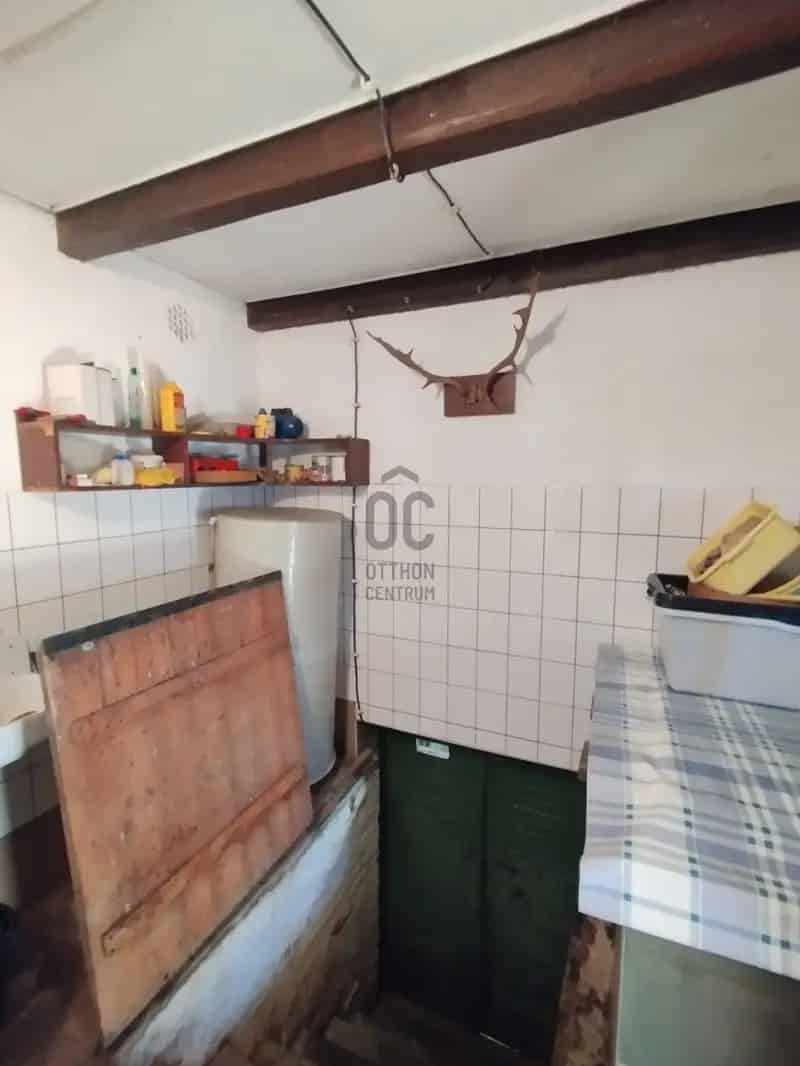 Balatoni panorámás ház kerttel eladó
