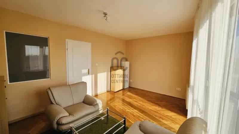Győr Marcalváros II 34m2-es Berendezett Lakás
