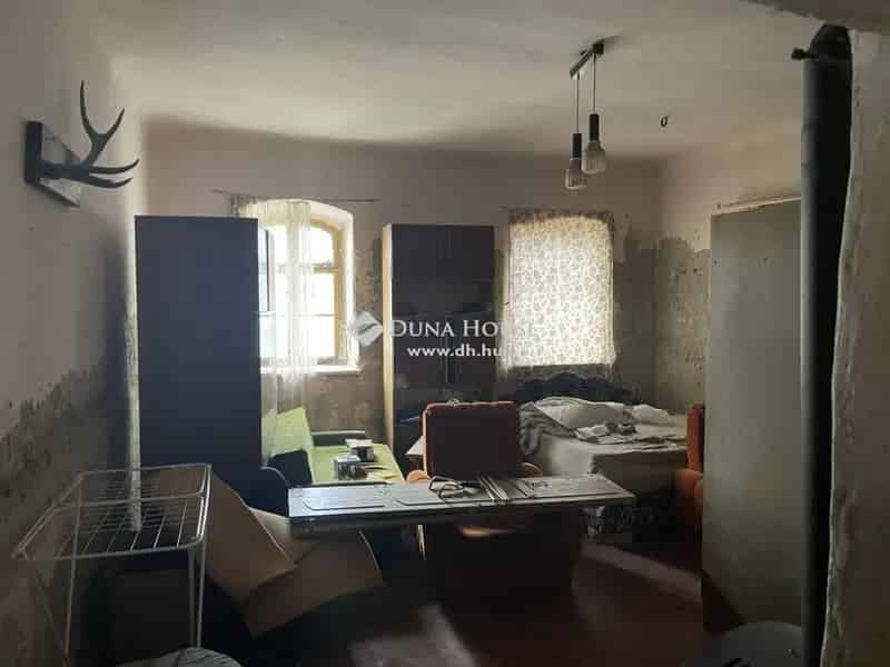 Felújítandó Parasztház Máriahalmon Eladó