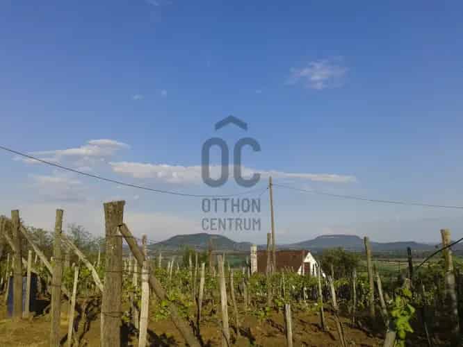 Lesencetomaj panorámás borospince eladó