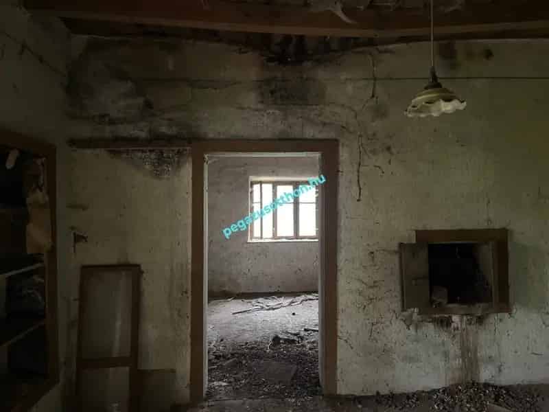 Egyedi ház Jászszentandrás mellett panorámás kilátással