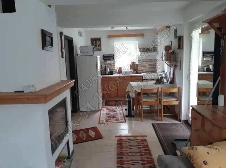 Szentesi tanya eladó 2863 m2-es telken