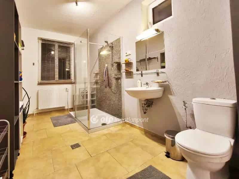 200 m2-es családi ház Demjénben nagy telekkel