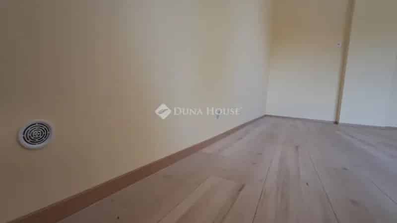 Felújított családi ház Bakonyán 2297 m2-es telken
