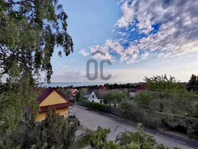 Révfülöpi családi ház eladó - felújított, panorámás