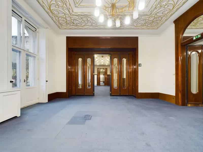 635m2 Iroda Gerbeaud Haz Vörösmarty Teren