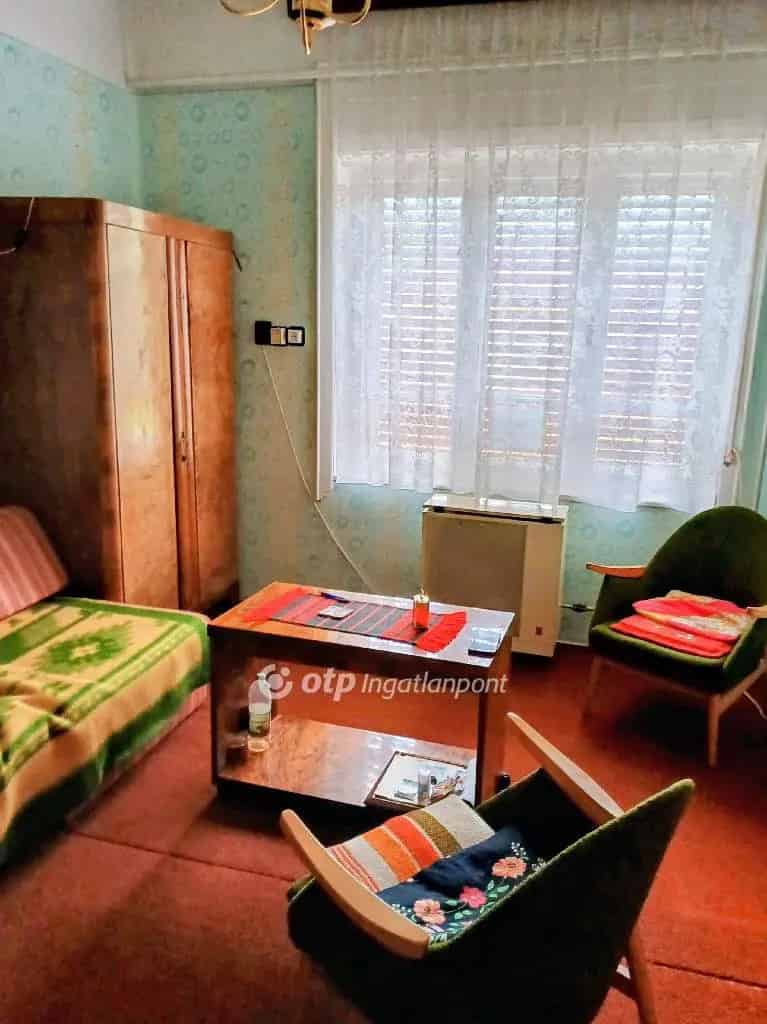 100m2-es ház Kisfüzesen 1927m2-es telken eladó