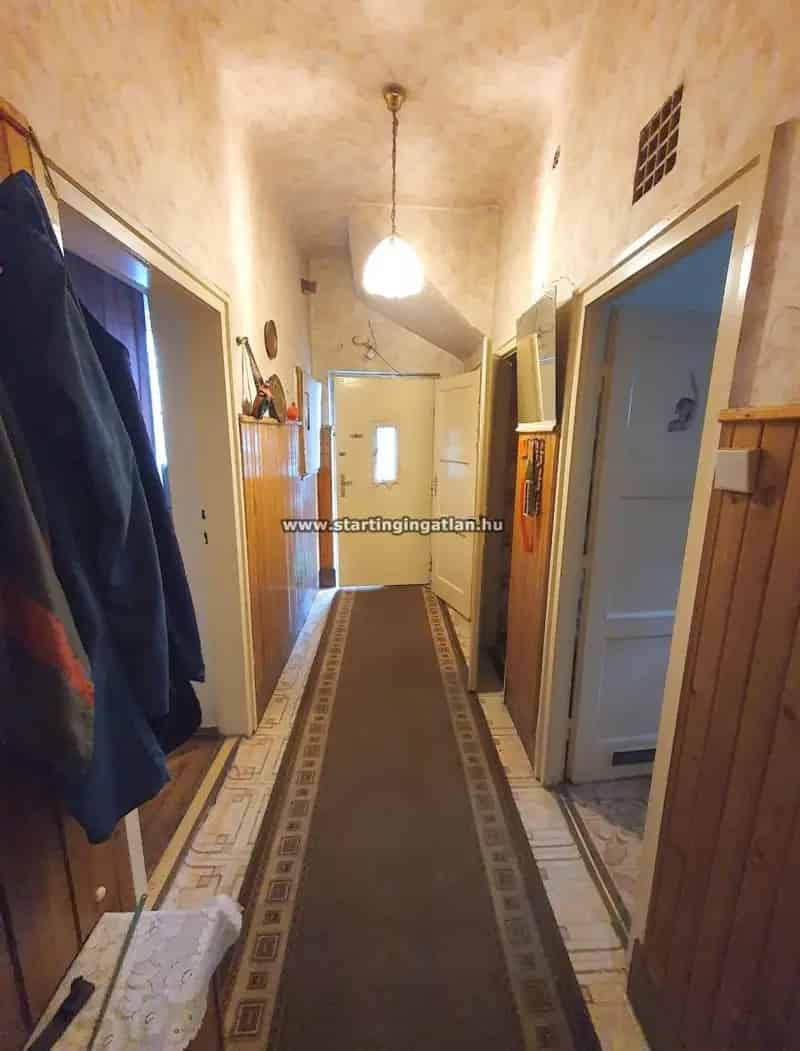 174nm-es 7 szobás családi ház Alsórákoson felújítandó