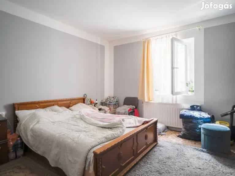 Csemői tanya eladó - 2 lakóépület, istálló, gyümölcsös