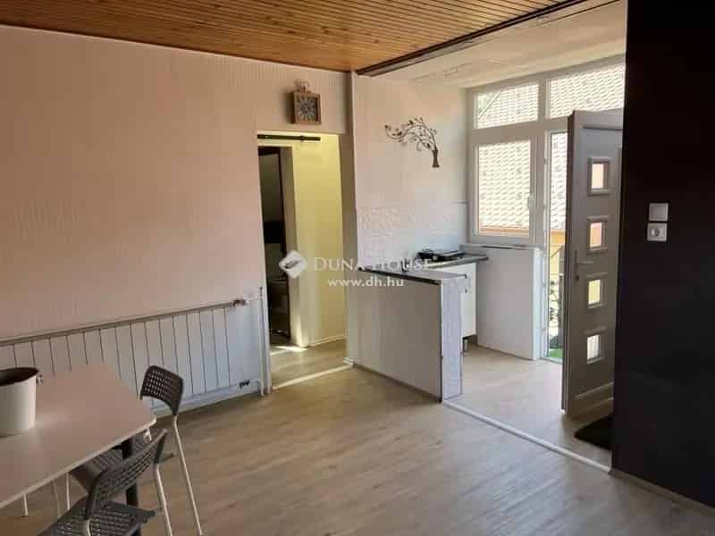 Dunaharaszti 80m2-es családi ház eladó stéggel