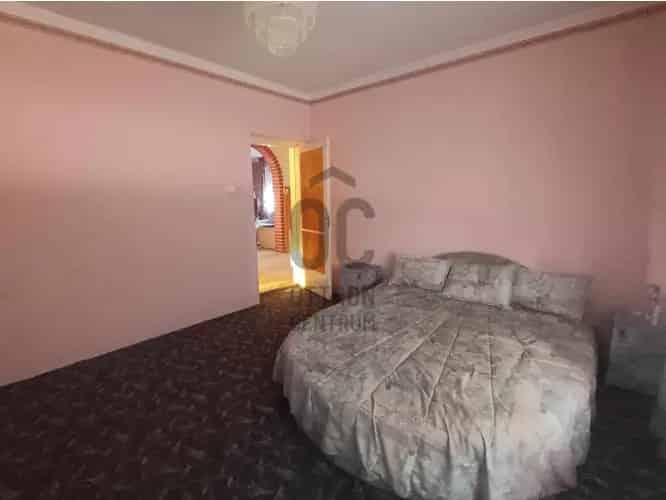 Bakonybánki családi ház eladó - 207 m2 - nagy telek - 6 szoba