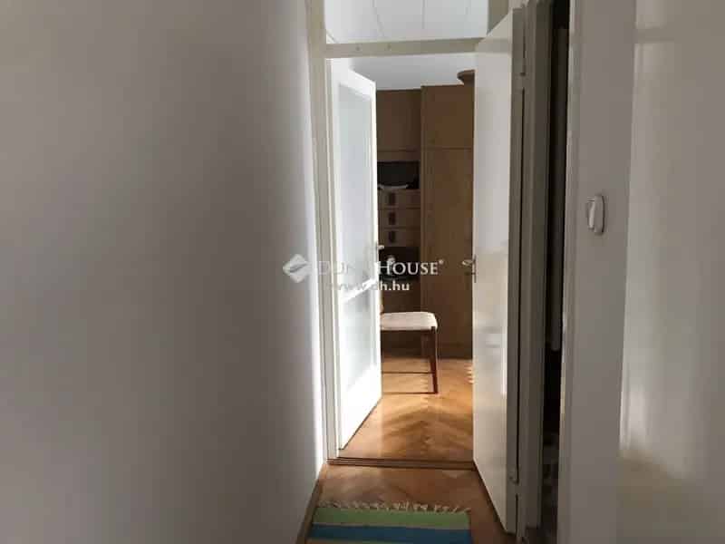 Siófok 86nm-es 1 emeleti erkélyes lakás eladó