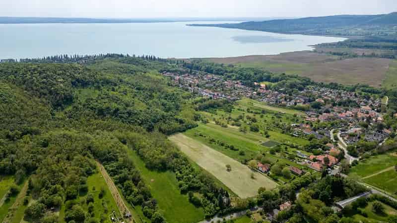Balatoni panorámás telek eladó 15 hektár