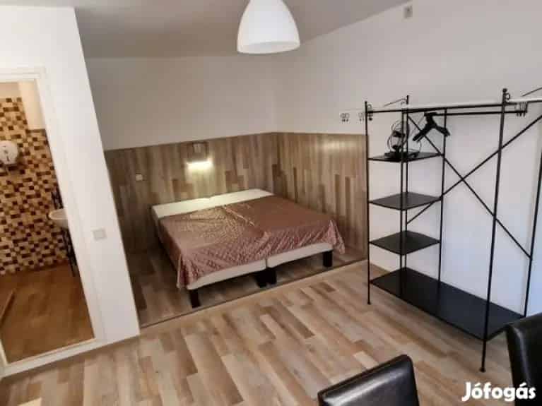 Belvárosi 6 szobás felújított panzió eladó Miskolcon