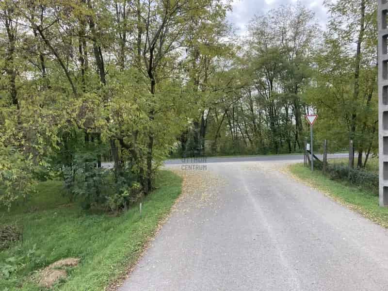 29000 m2-es Telek Elado Ladanybenei Uton